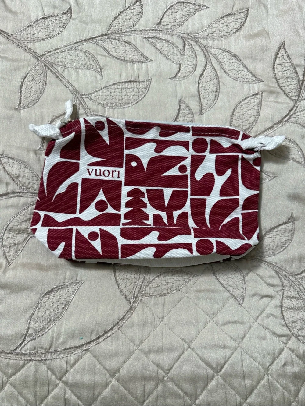 Vuori zip top pouch